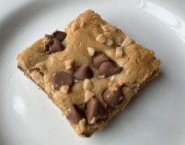 chocolatechiptoffeeblondie